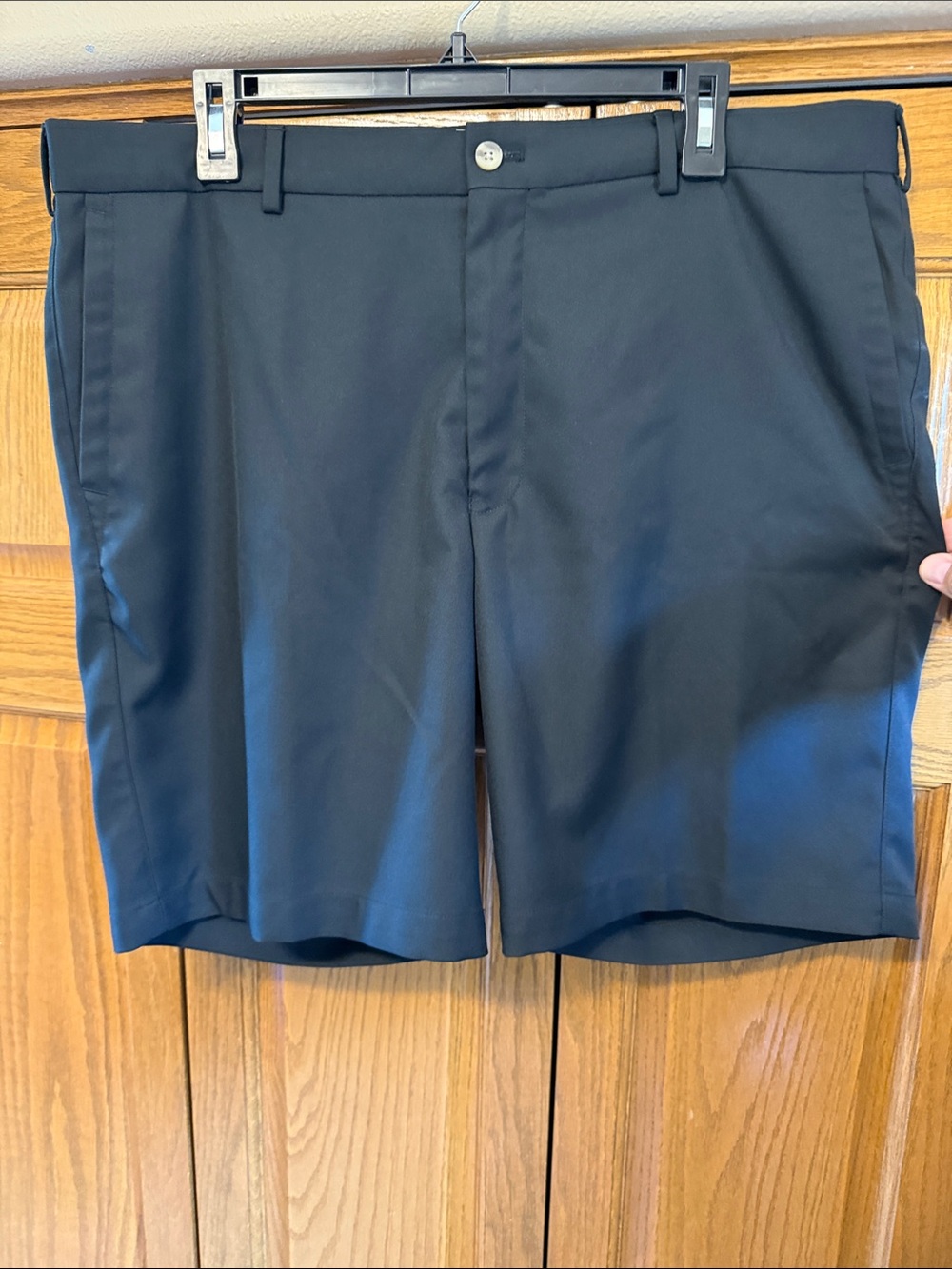 Peter Millar Black Flat-Front Performance Shorts- Size: 38